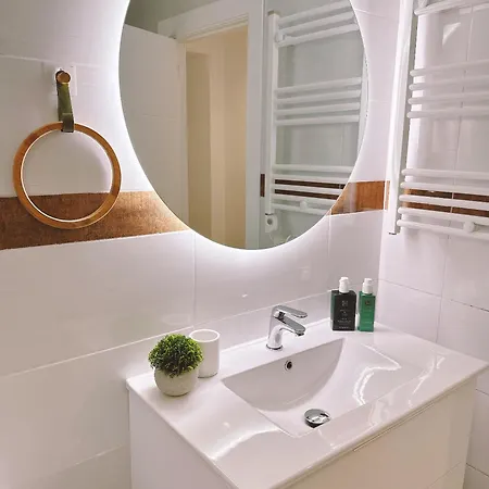 Apartment House *