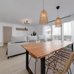 House Апартаменты Торевьиа