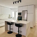 Апартаменты House *